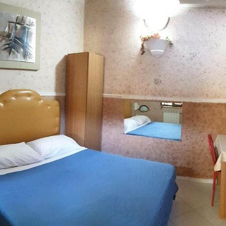 Hotel stranamore Varcaturo Esterno foto