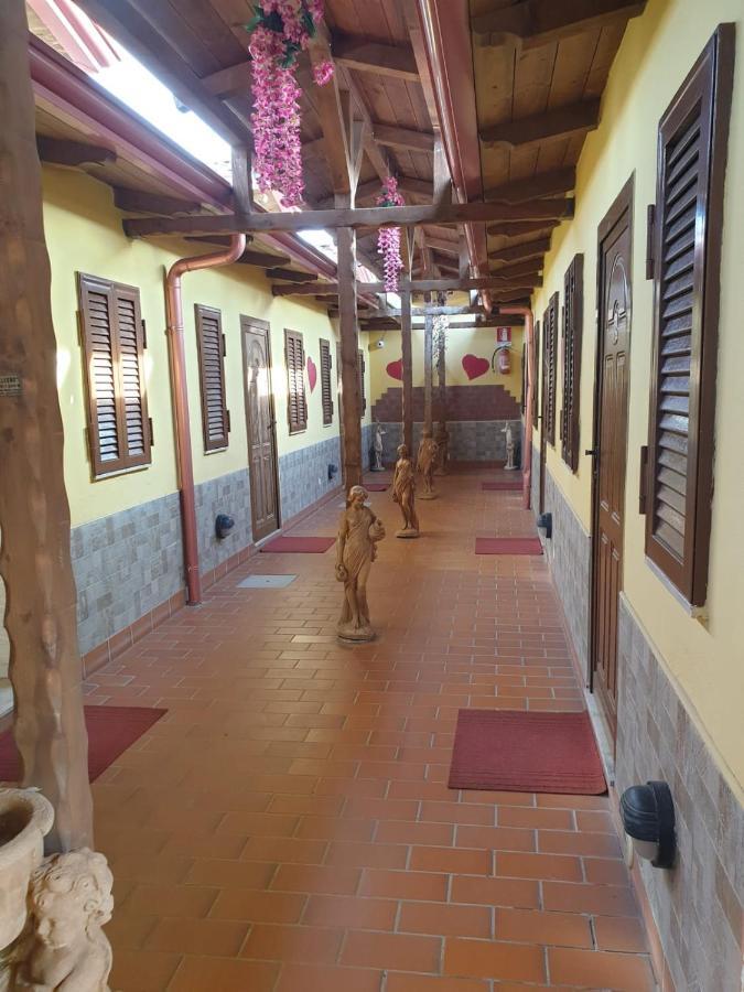Hotel stranamore Varcaturo Esterno foto